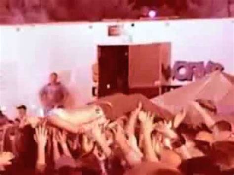 Naked Crowd Surfing Porn Videos 